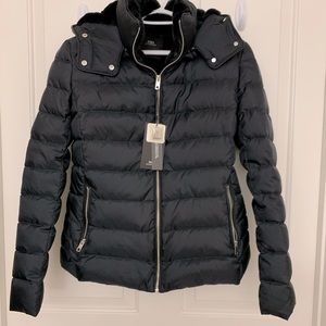 Zara Women’s Puffer Jacket Size Medium Detachable Hood Water Repellent
